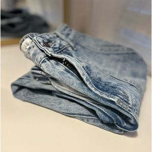 Jeans size 25